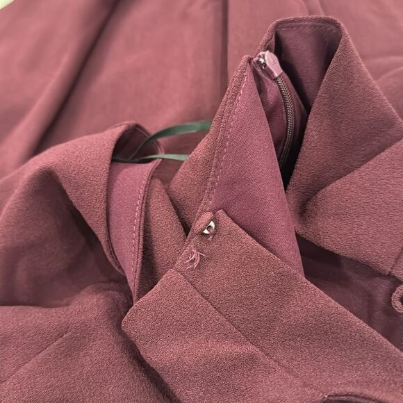 Twist Halter Neck Jumpsuit - Picture 4 of 4